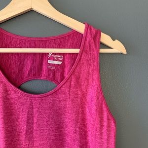 Old Navy Active Workout Sleeveless Top